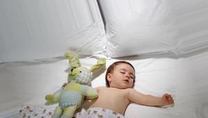 Как научать ребенка засыпать в своей кроватке самостоятельно